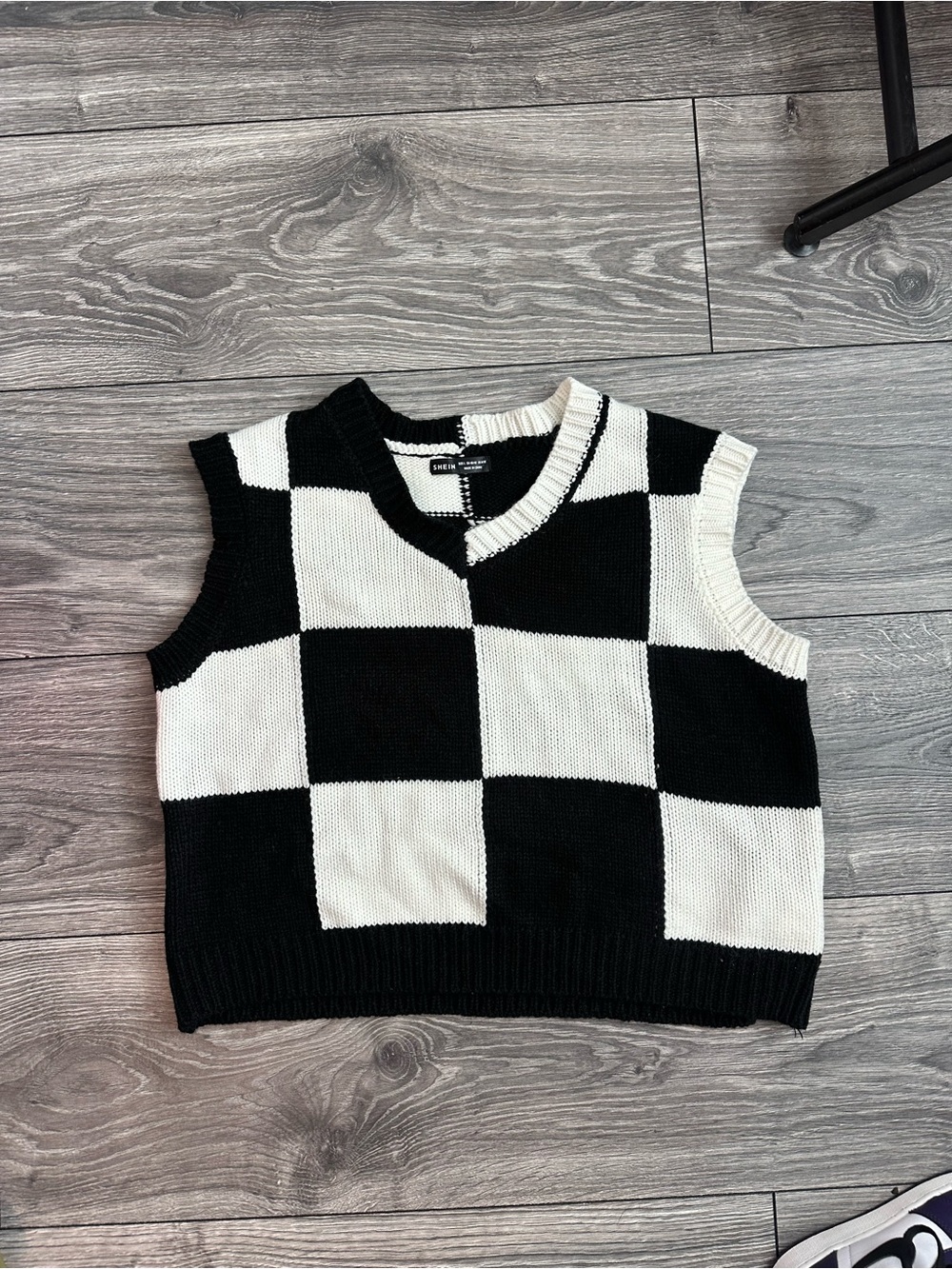 SHEIN Black and White Checker Knit Vest